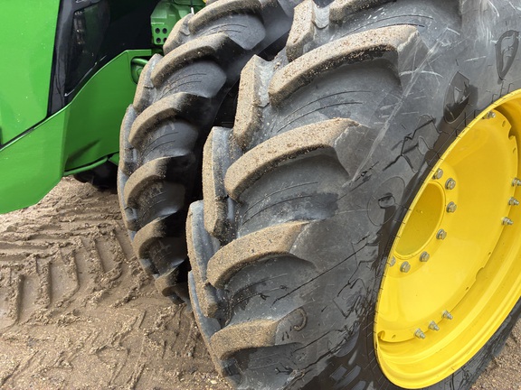 2025 John Deere 8R 370 - Photo11