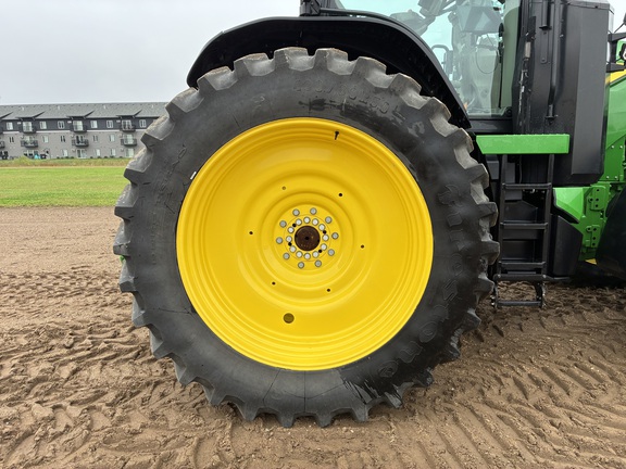 2025 John Deere 8R 370 - Photo17