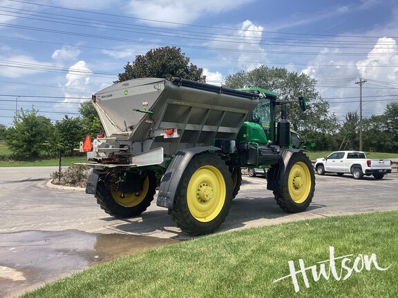 Photo of 2023 John Deere 600R