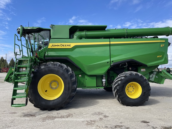 2025 John Deere S7 800 thumbnail 3