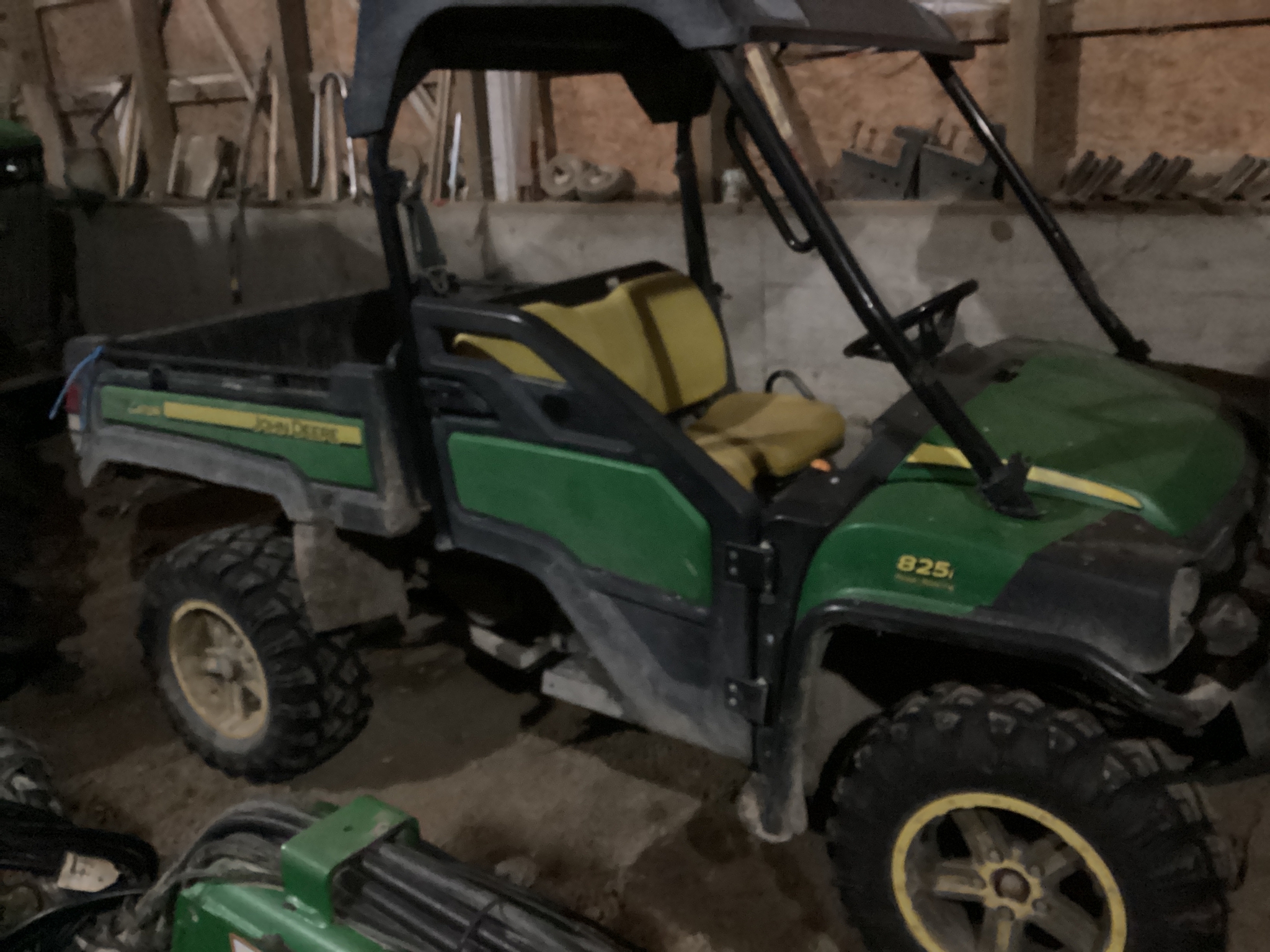 2014 John Deere XUV 825i Power Steering Image 1