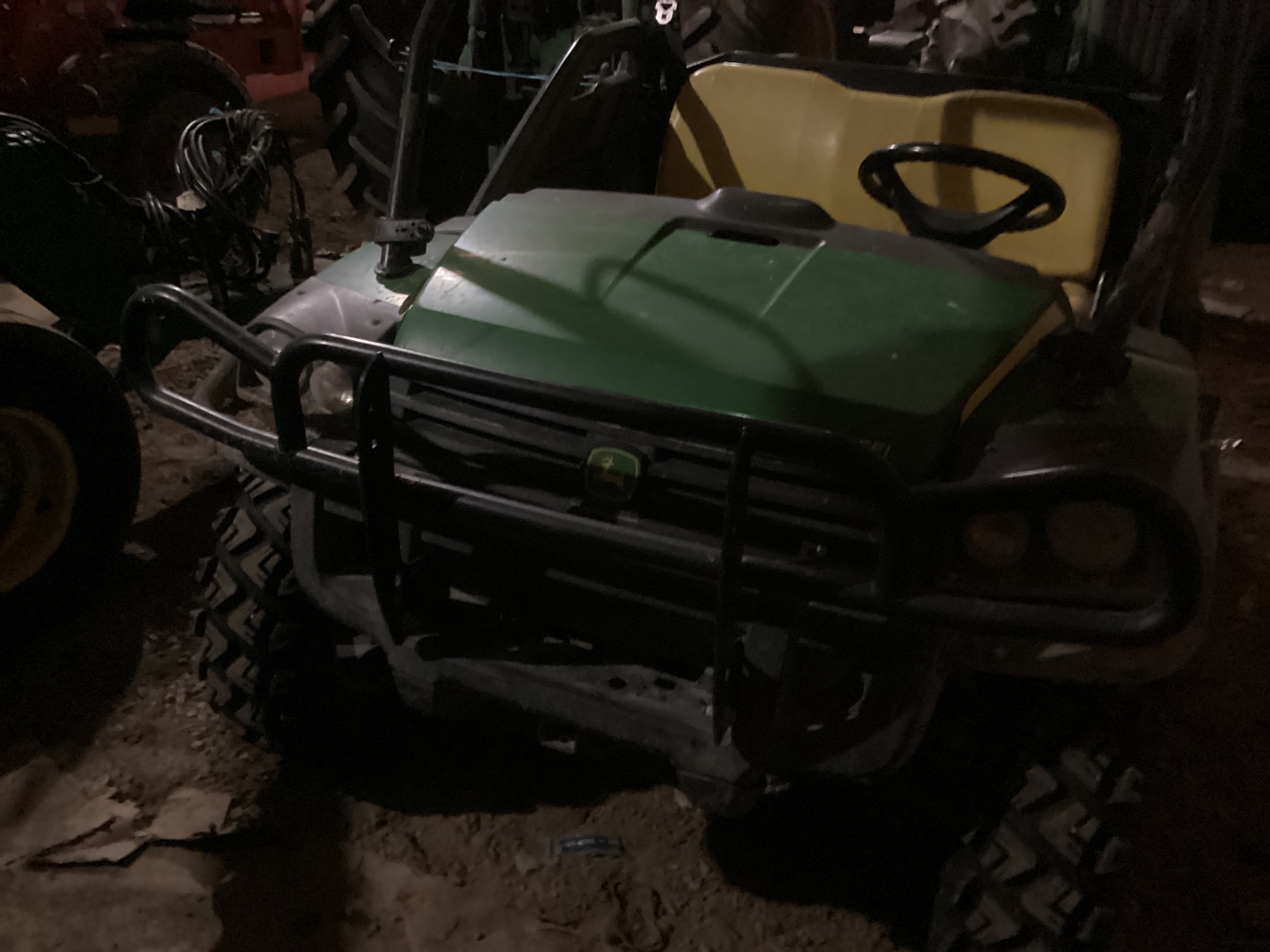 2014 John Deere XUV 825i Power Steering Image 5