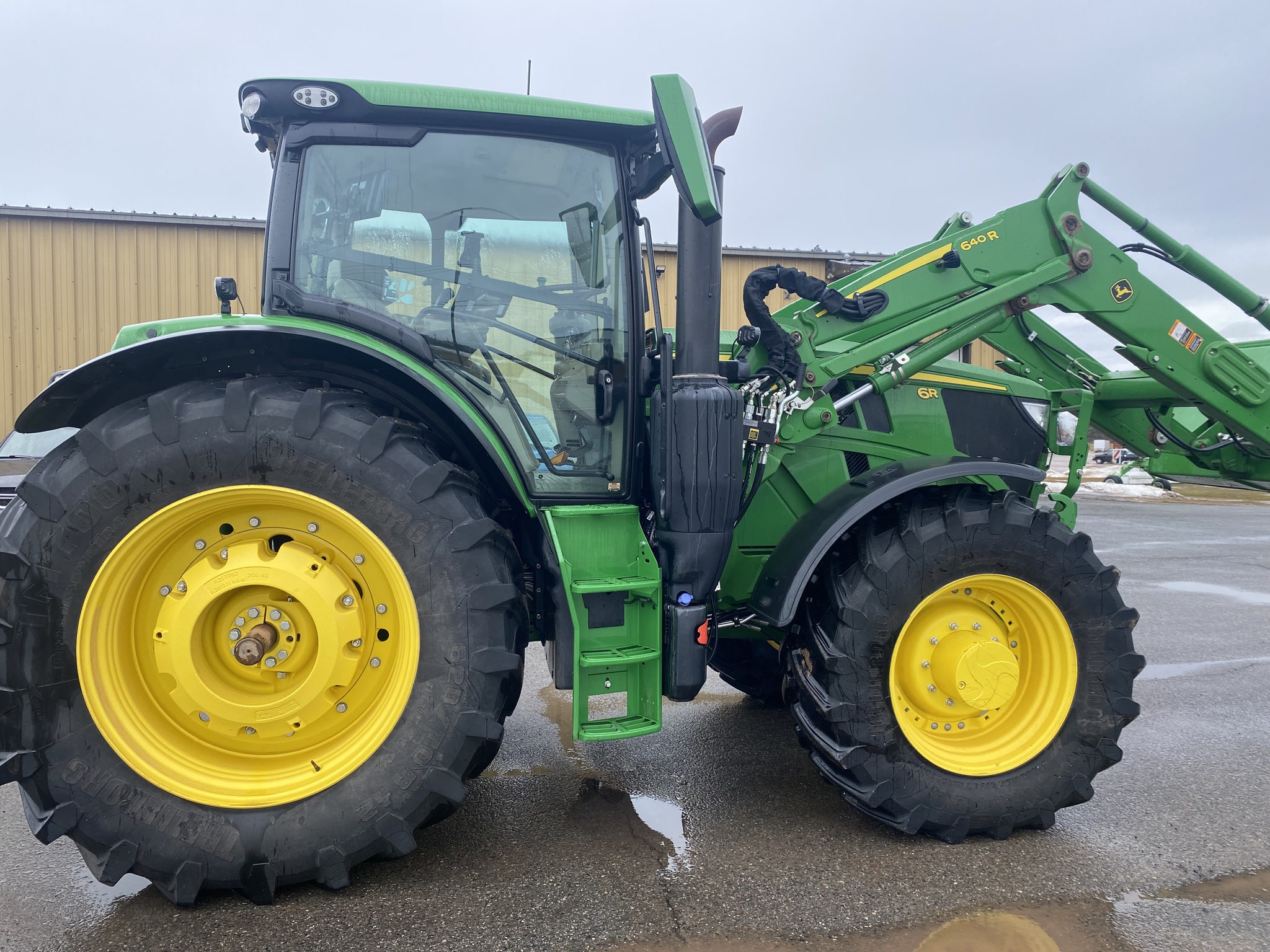 2024 John Deere 6R 185 Image 4