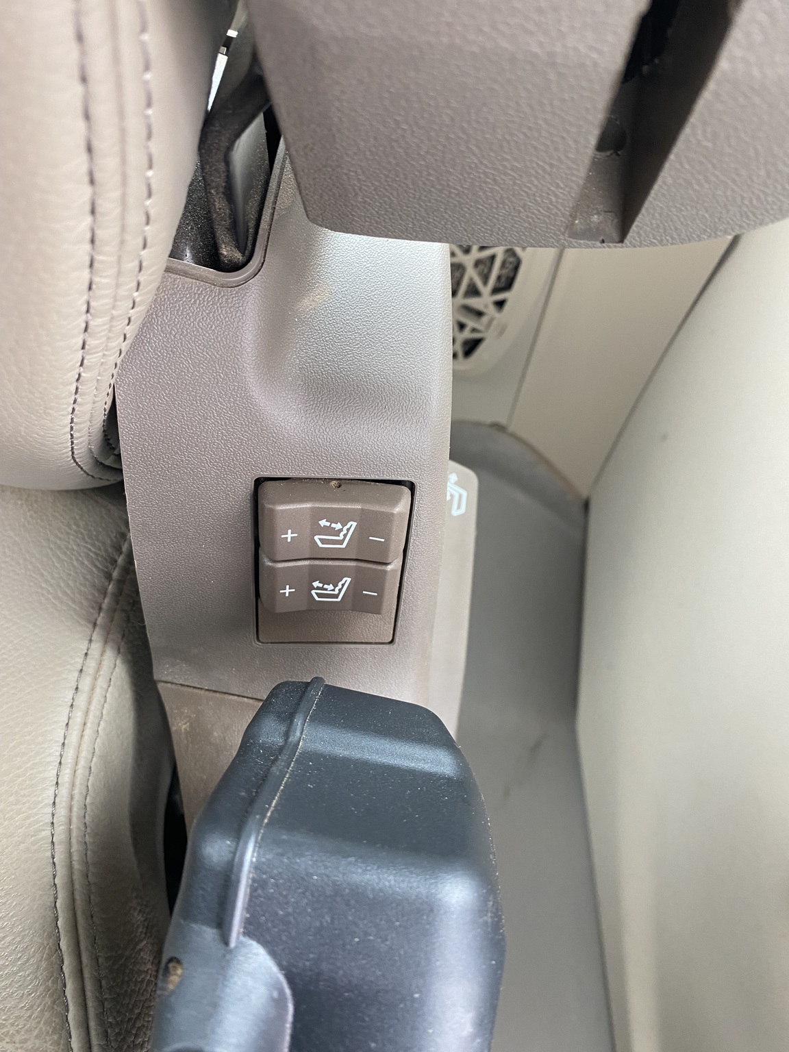 2024 John Deere 6R 185 Image 23