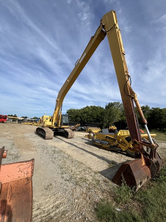 Photo of 2002 John Deere 450C LC