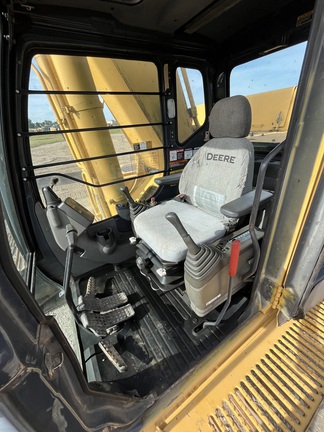 2002 John Deere 450C LC