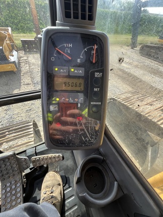 2002 John Deere 450C LC