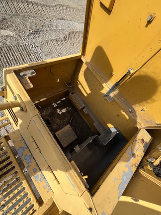 2002 John Deere 450C LC