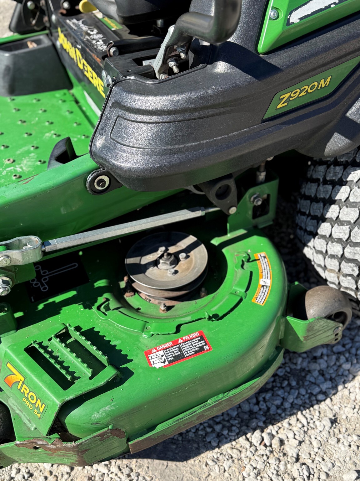 2022 John Deere Z920M Image 8