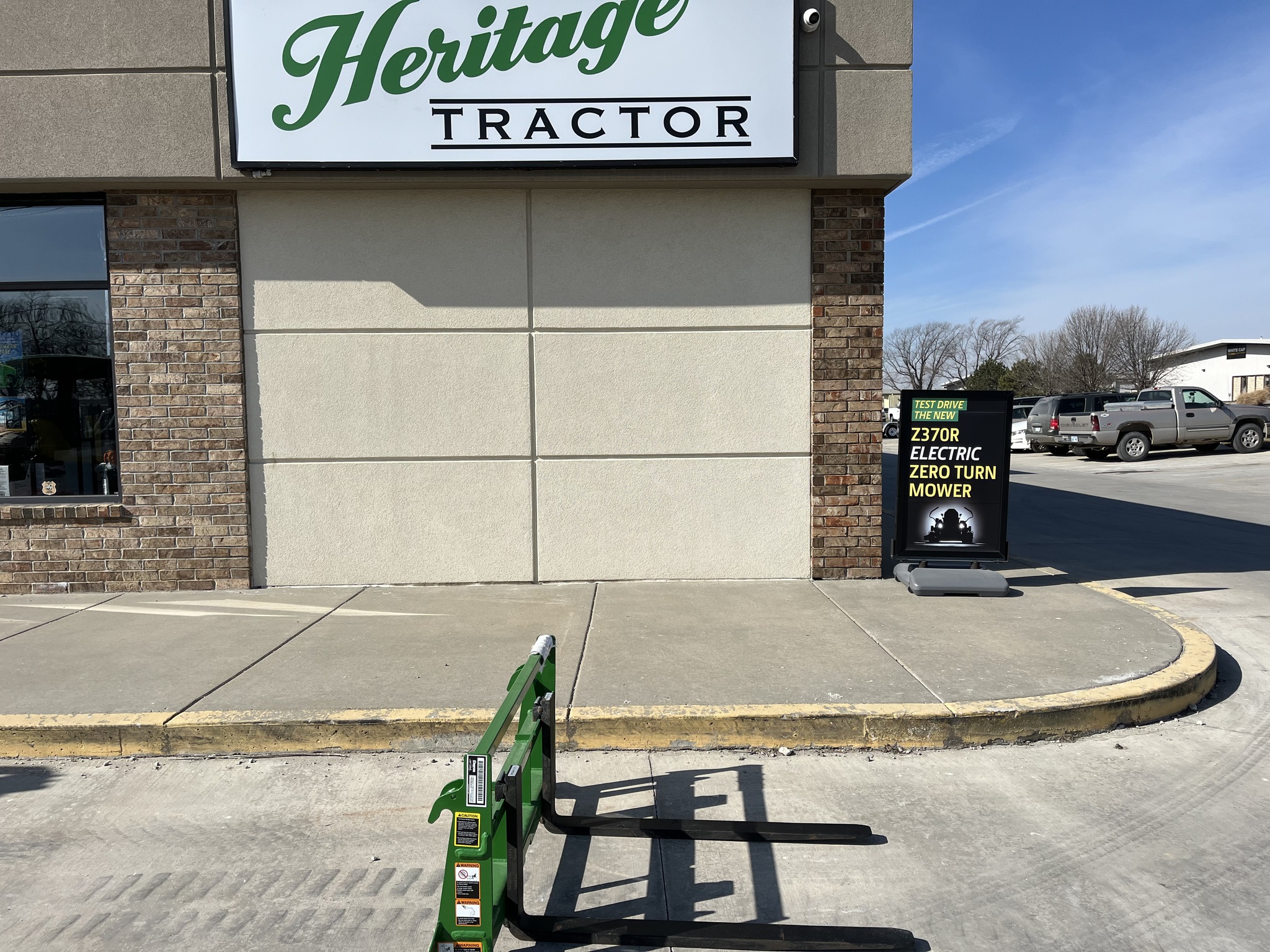  2025 Frontier AP10F at Heritage Tractor in Olathe, KS