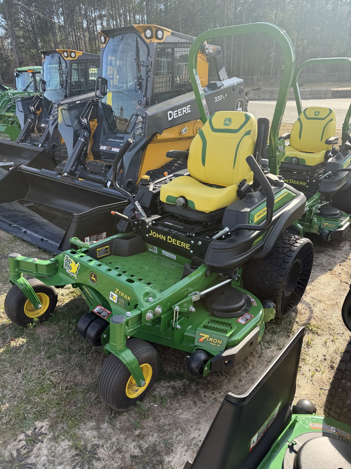 2025 John Deere Z930M Image 1