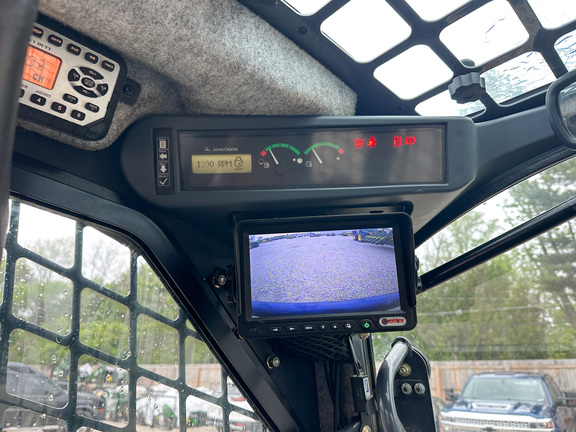 2011 John-Deere 328D
