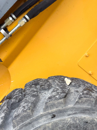 2011 John-Deere 328D