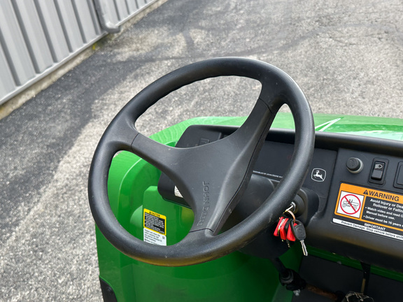 2024 John-Deere TX 4X2