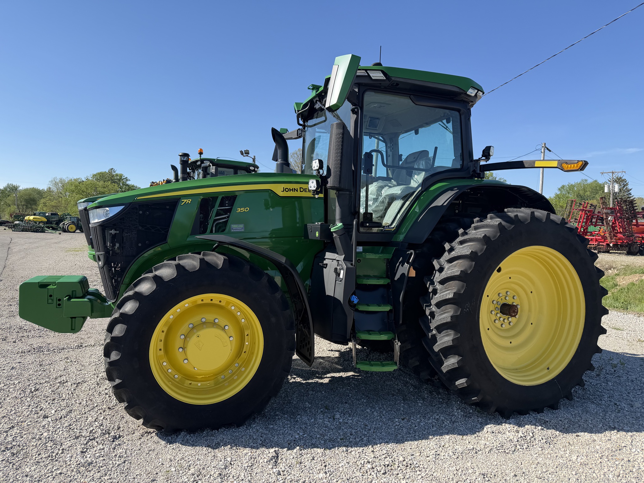 2023 John Deere 7R 350 Image 2