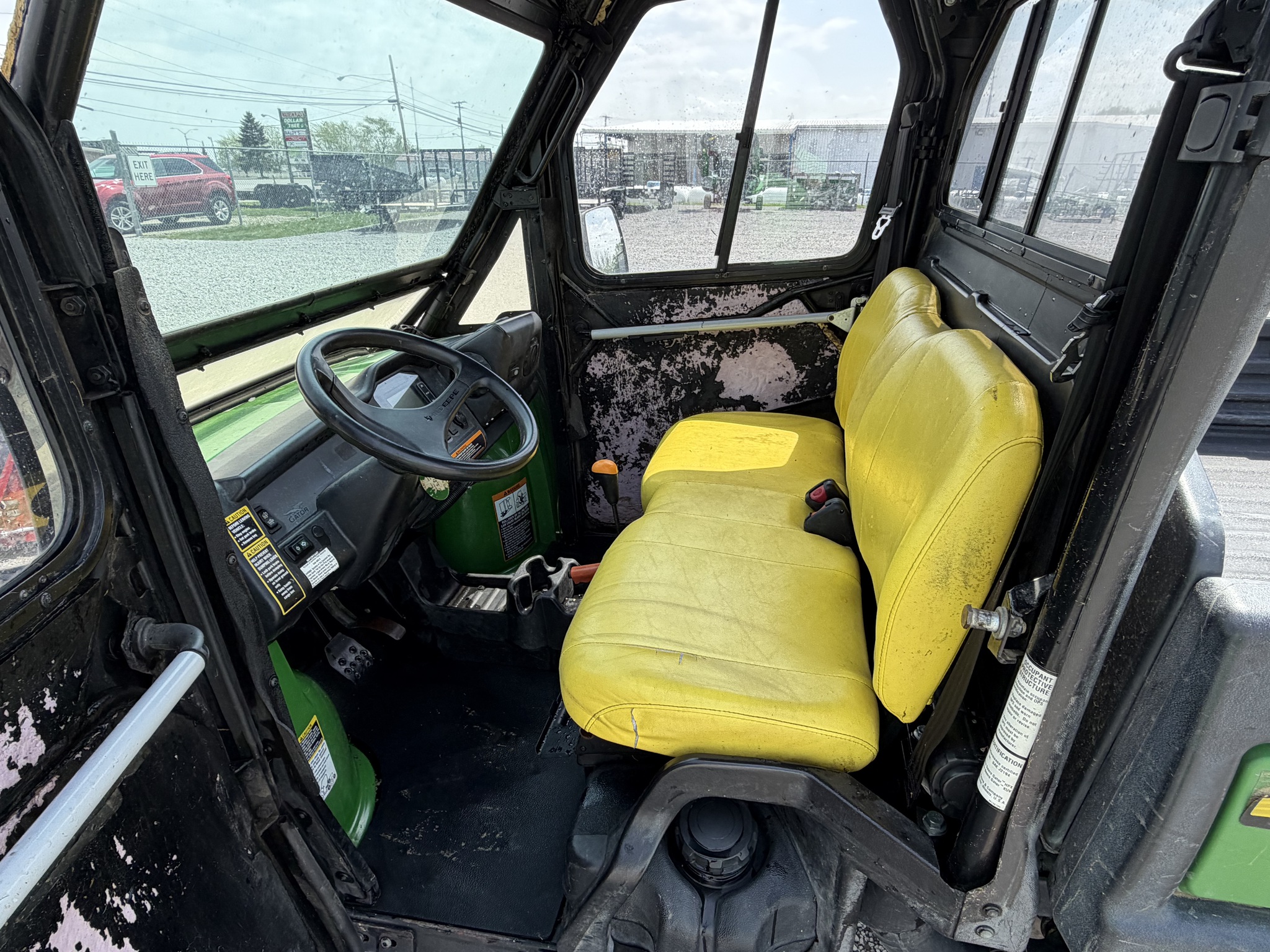 2013 John Deere XUV 825I GREEN Image 10