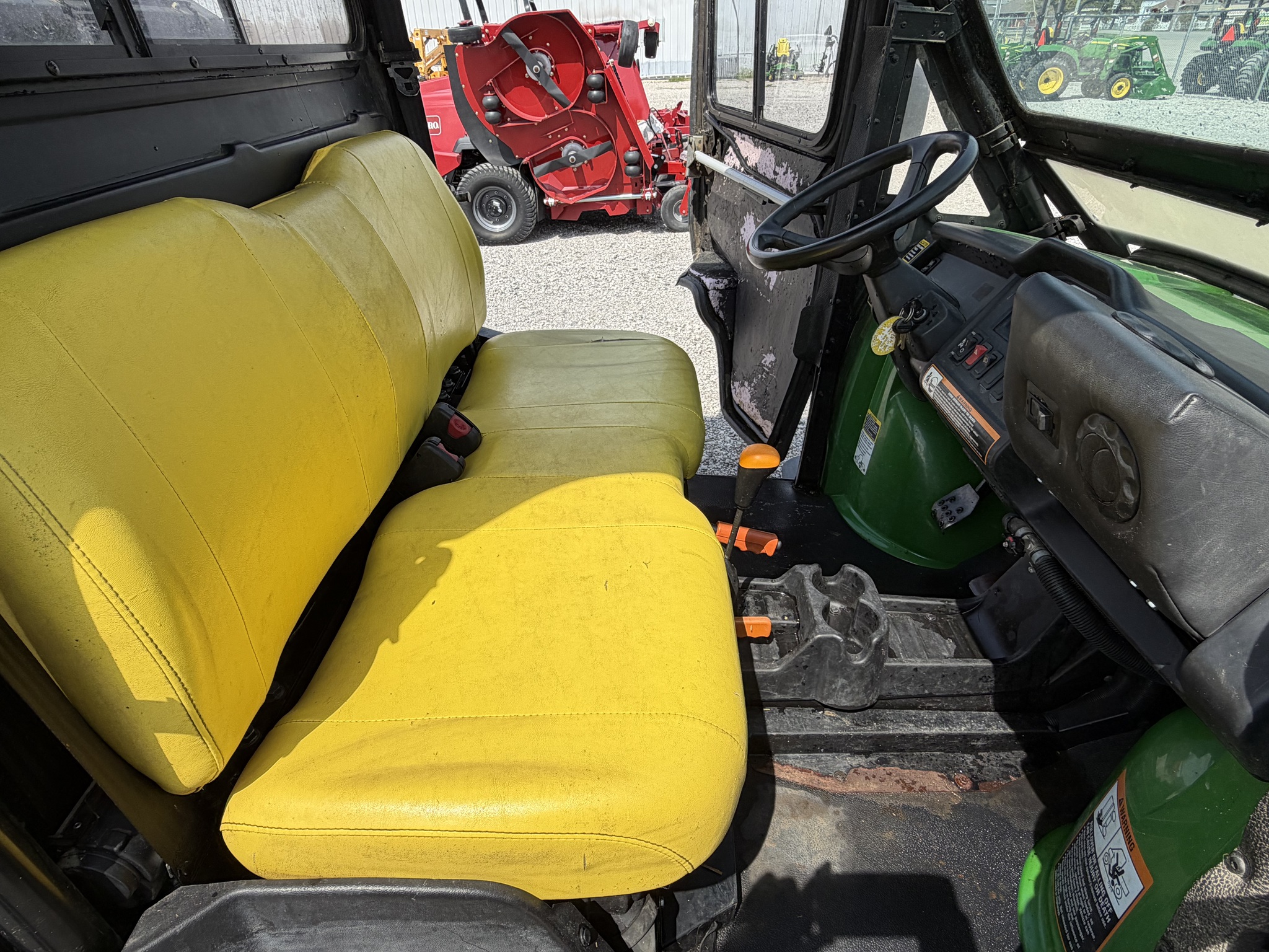 2013 John Deere XUV 825I GREEN Image 13