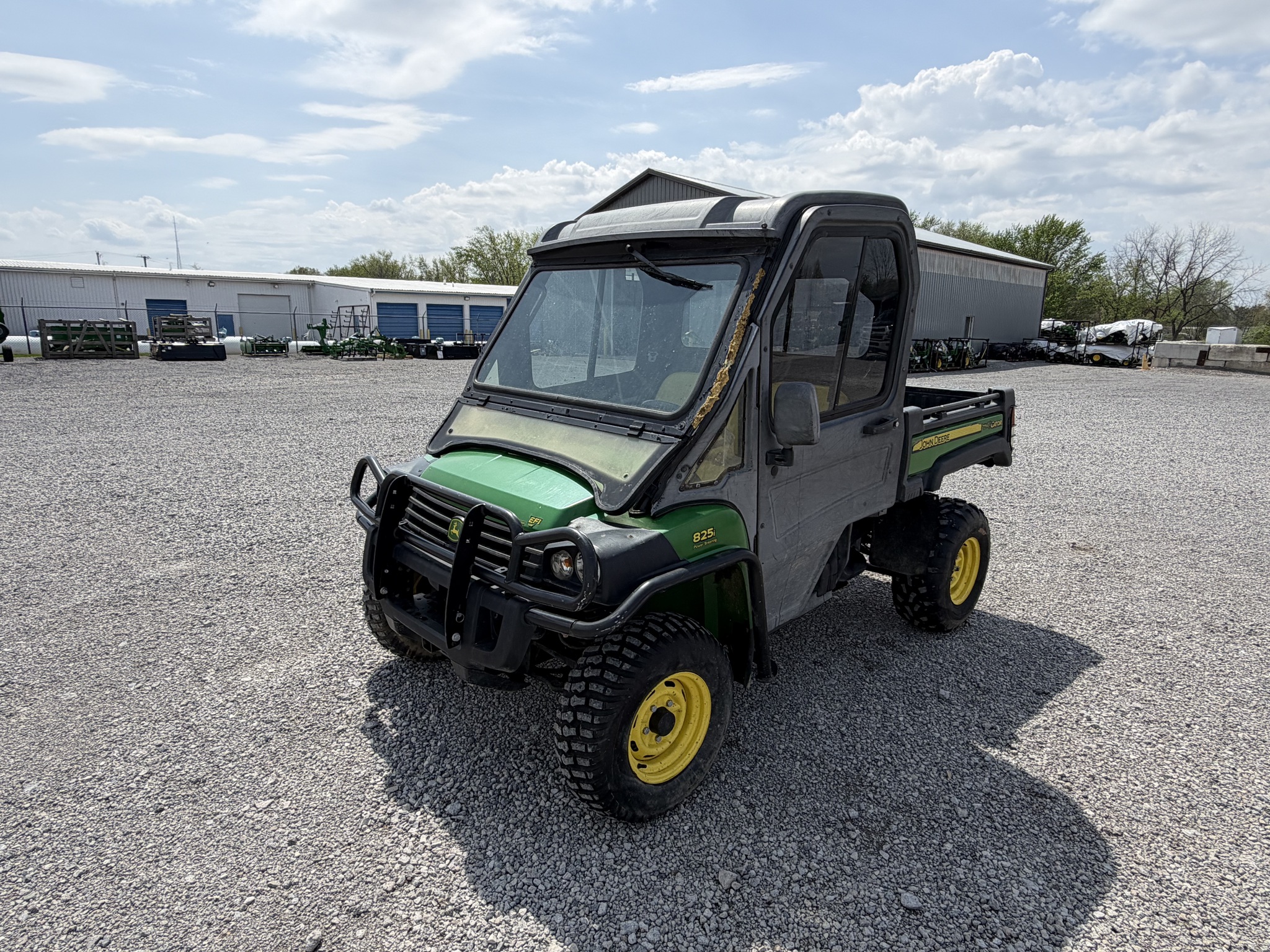 2013 John Deere XUV 825I GREEN Image 1