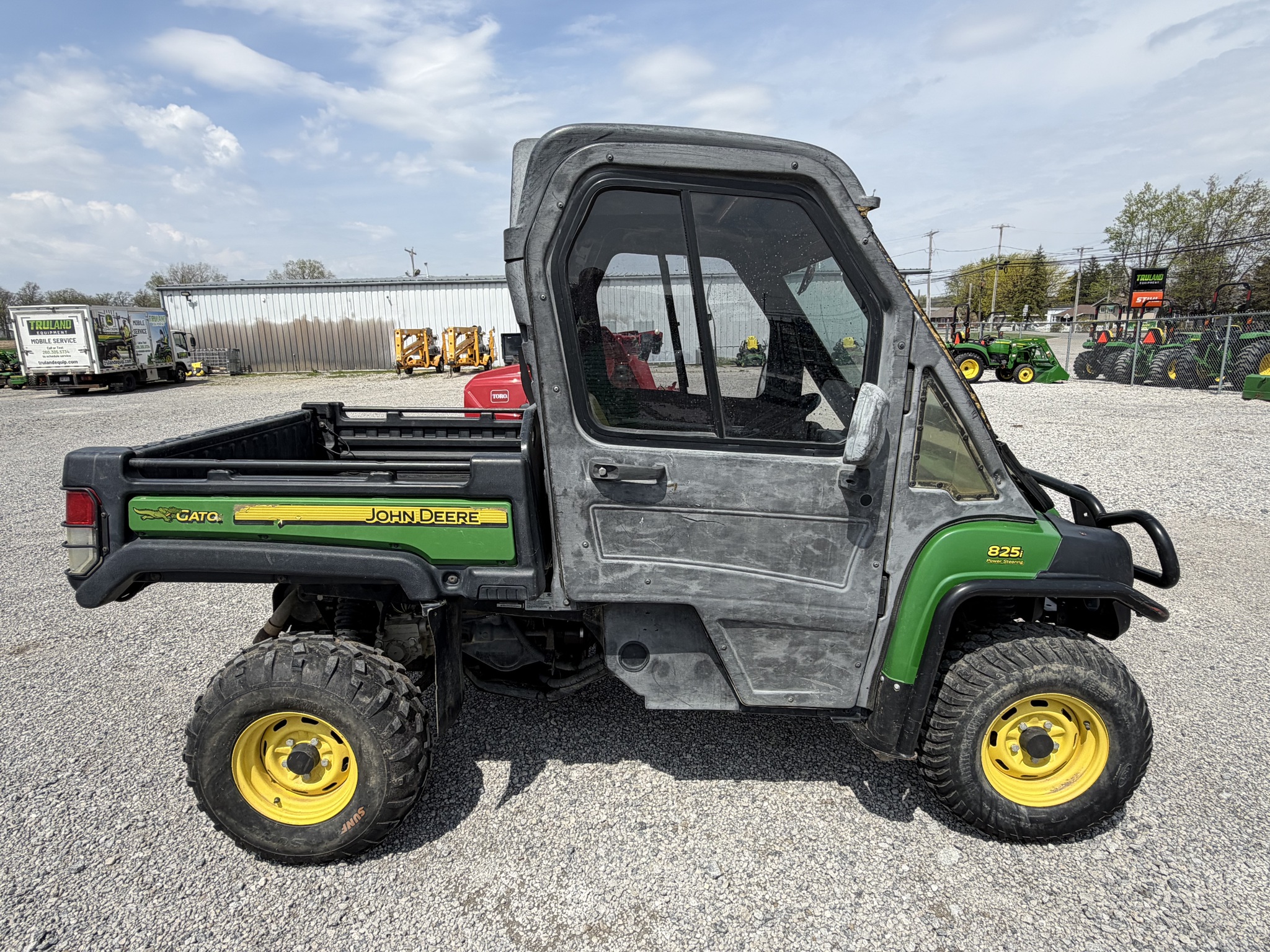 2013 John Deere XUV 825I GREEN Image 7