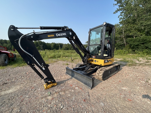 2024 John Deere 35 P