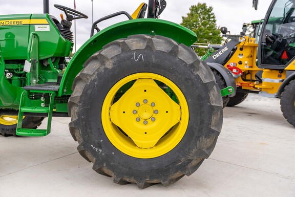 Used 2023 John Deere 5060E Utility Tractors at Koenig Equipment in Knightstown, IN - Photo9