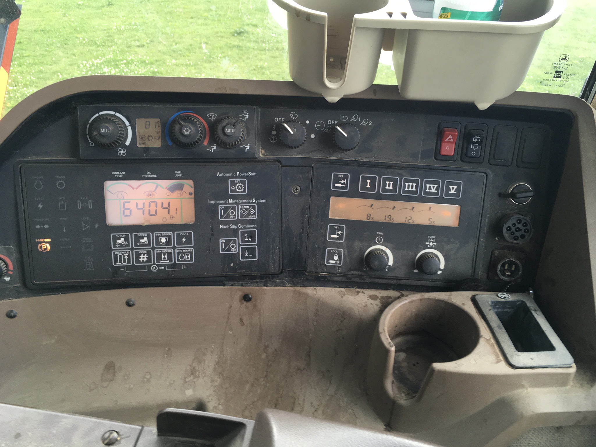 2004 John Deere 9220 Image 9