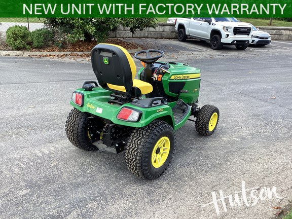 Photo of 2025 John Deere X739