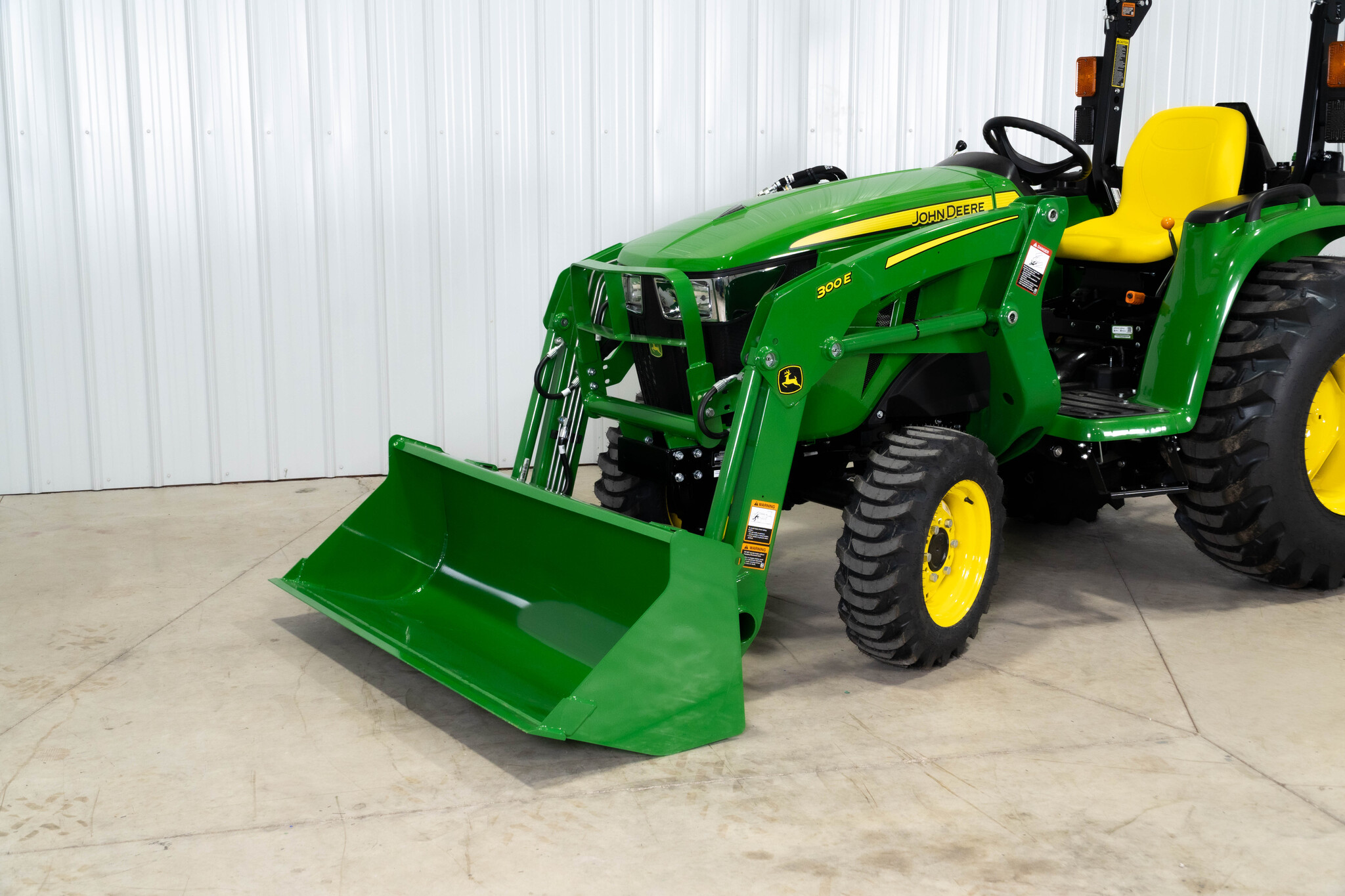 New In-Stock 2026 John Deere 3025E Compact Utility Tractors at Koenig Equipment in Urbana, OH - PhotoXL2