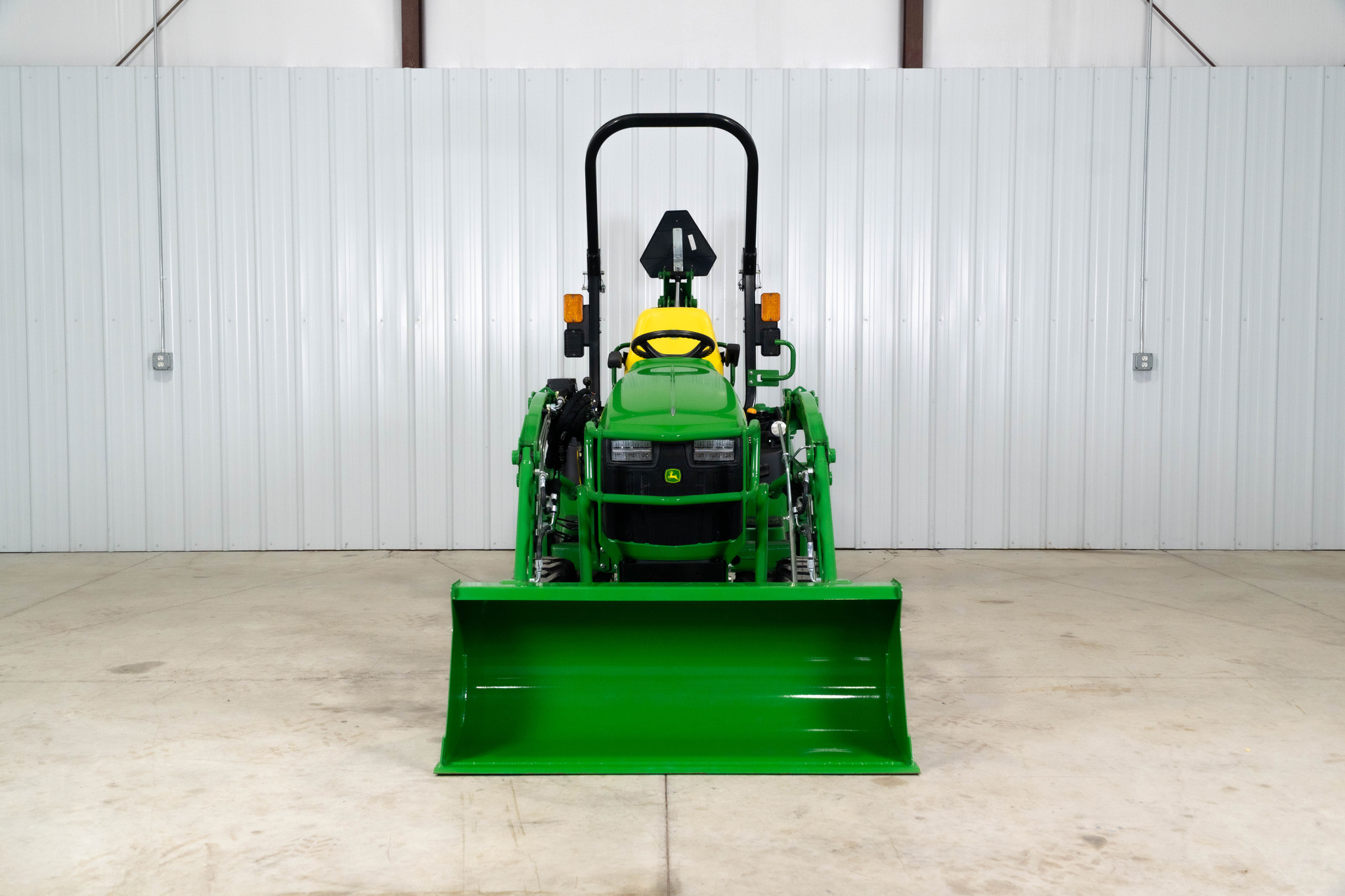 New In-Stock 2026 John Deere 1025R Compact Utility Tractors at Koenig Equipment in Greensburg, IN - PhotoXL1