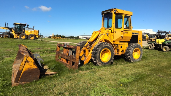 Photo of a 1980 John Deere 444