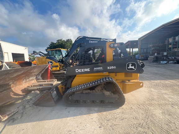 Photo of a 2025 John Deere 325G