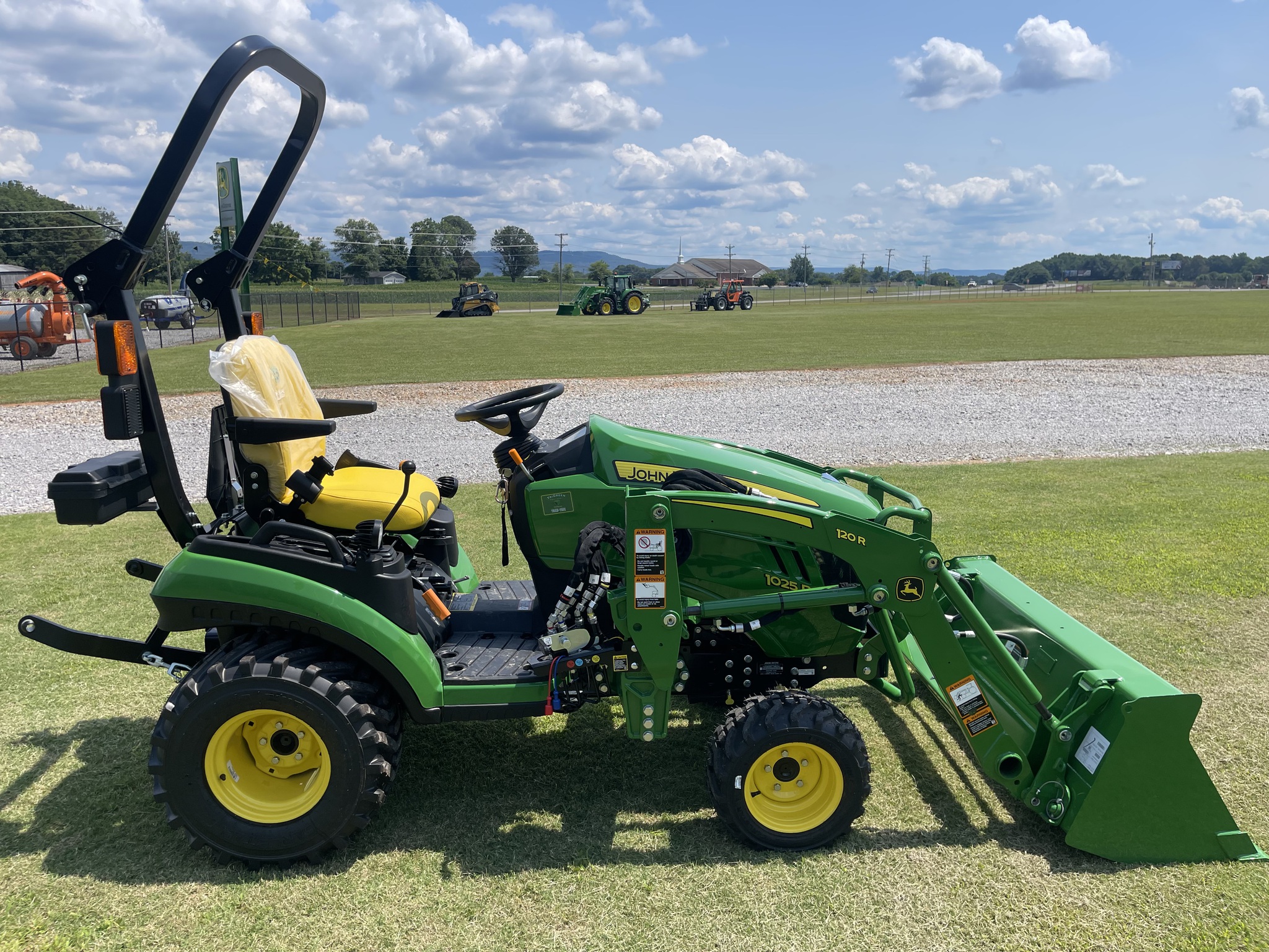 2026 John Deere 1025R