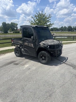 2024 John-Deere XUV 835R