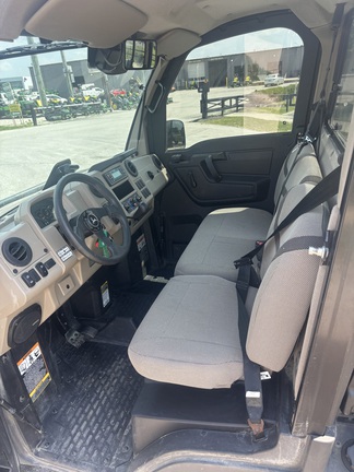 2024 John-Deere XUV 835R