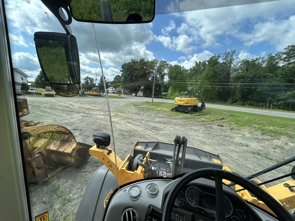 2024 Volvo L60H