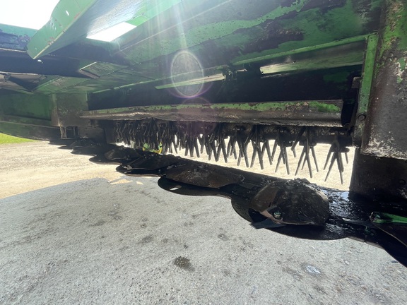 Used 2007 John Deere 946 Mower Conditioners at Horizon Ag & Turf in Warburg, AB - Photo6