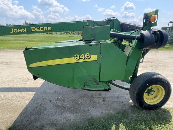 Used 2007 John Deere 946 Mower Conditioners at Horizon Ag & Turf in Warburg, AB - Photo4