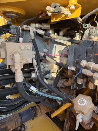 2021 John Deere 844L