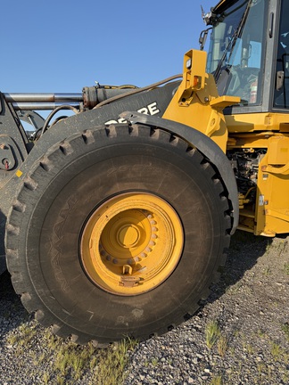 2021 John Deere 844L