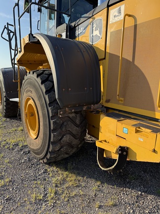 2021 John Deere 844L