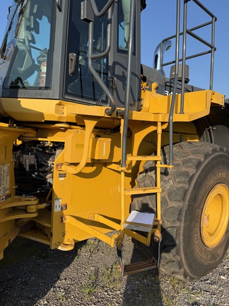 2021 John Deere 844L