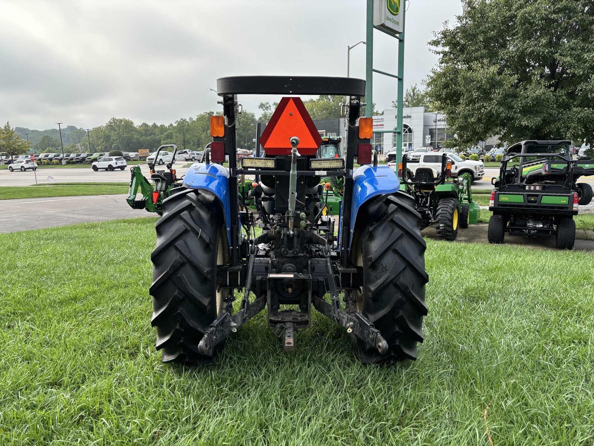 Used 2013 New Holland Workmaster 55 Utility Tractors at Koenig Equipment in Lebanon, OH - PhotoXL10