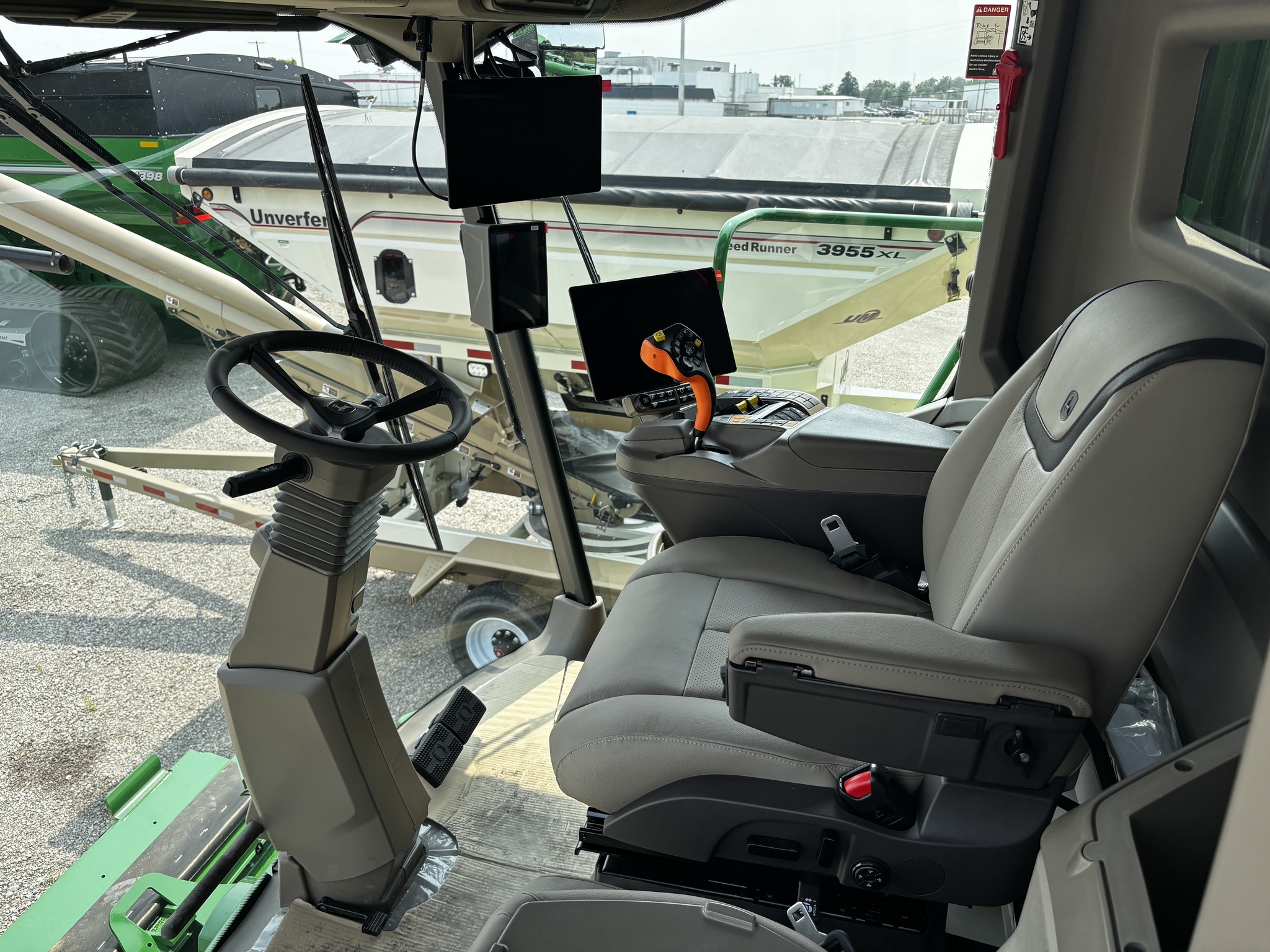 New In-Stock 2026 John Deere S7 800 Combines at Koenig Equipment in Anna, OH - PhotoXL8