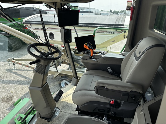 New In-Stock 2026 John Deere S7 800 Combines at Koenig Equipment in Anna, OH - Photo8