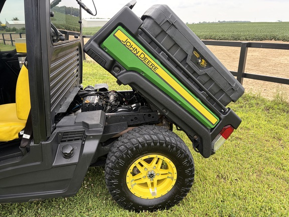 2019 John-Deere XUV835M HVAC Cab
