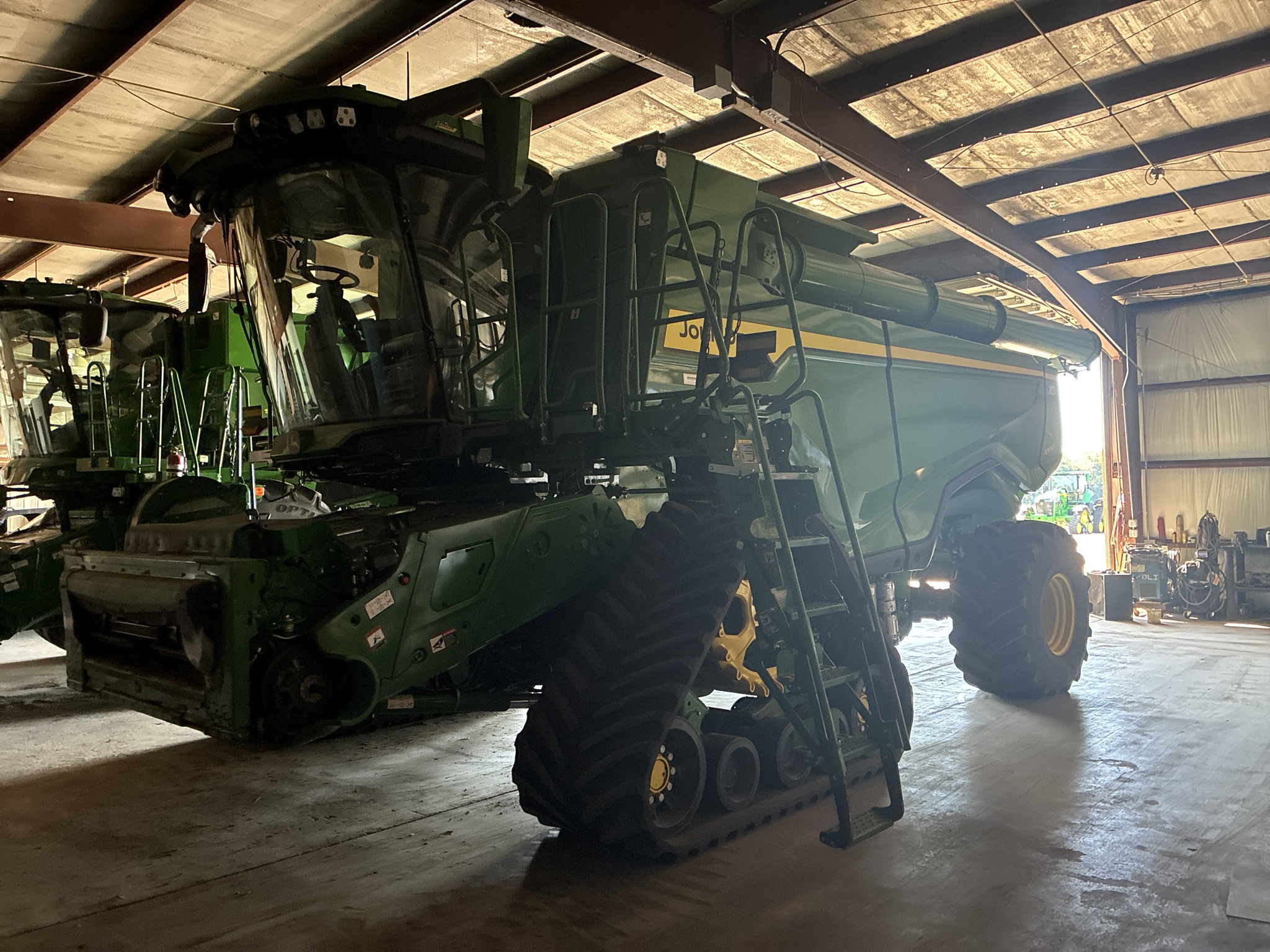 Used 2024 John Deere X9 1000 Combines at Koenig Equipment in Greensburg, IN - PhotoXL0