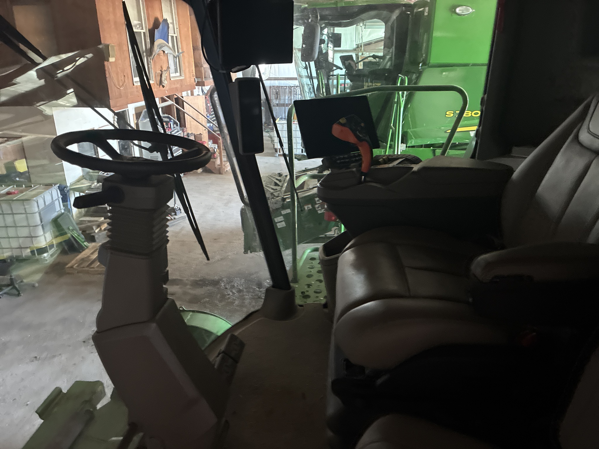 Used 2024 John Deere X9 1000 Combines at Koenig Equipment in Greensburg, IN - PhotoXL5