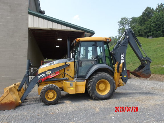 Photo of a 2019 John Deere 310L