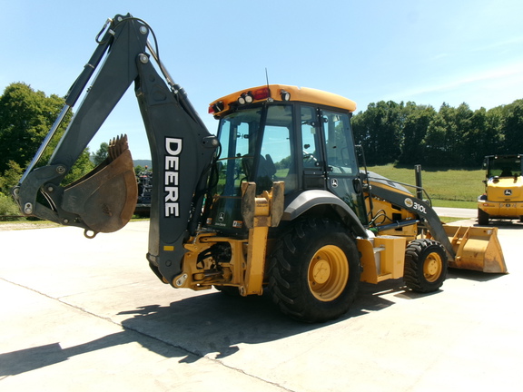 2019 John Deere 310L