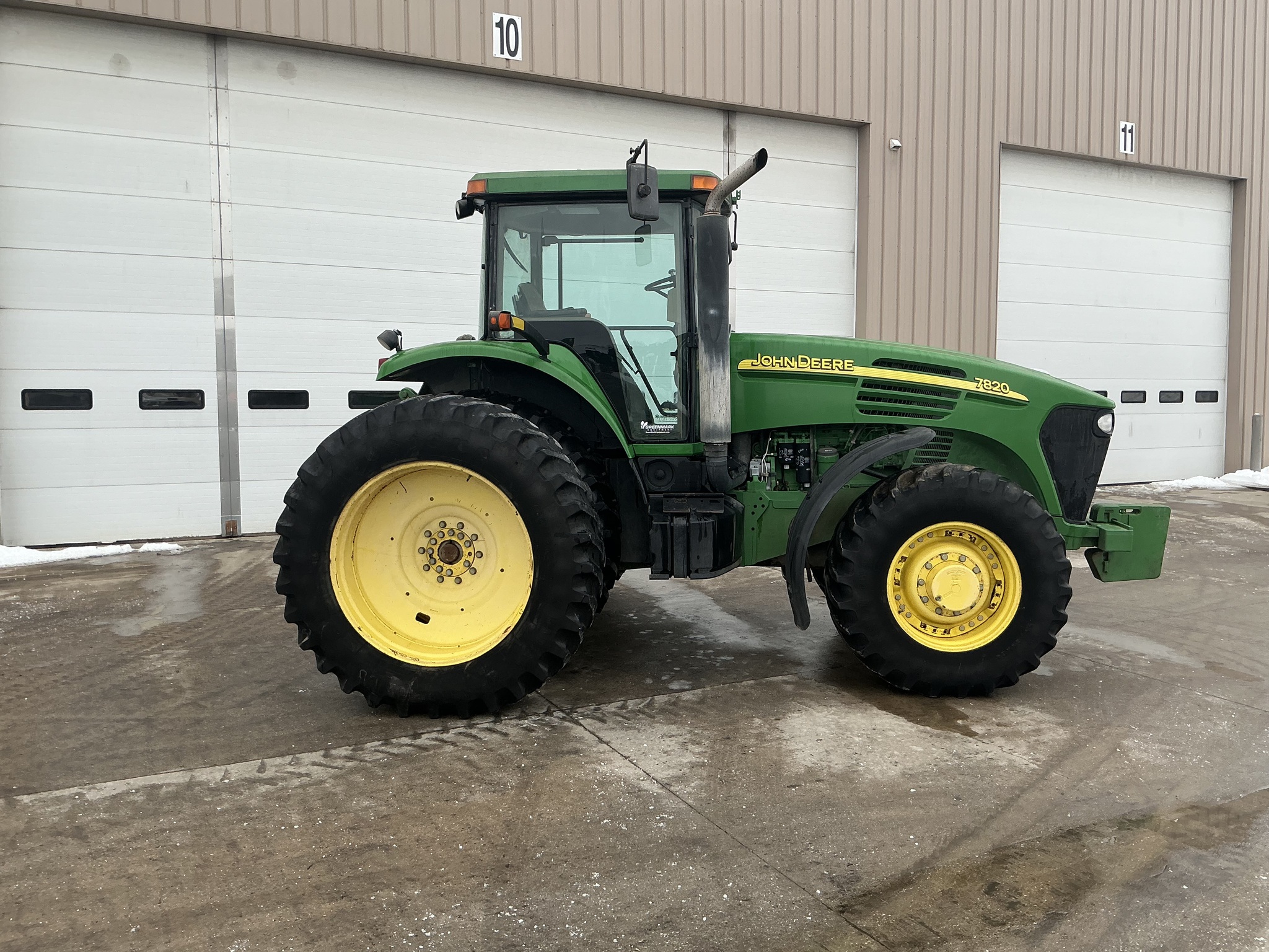 2004 John Deere 7820 Image 2